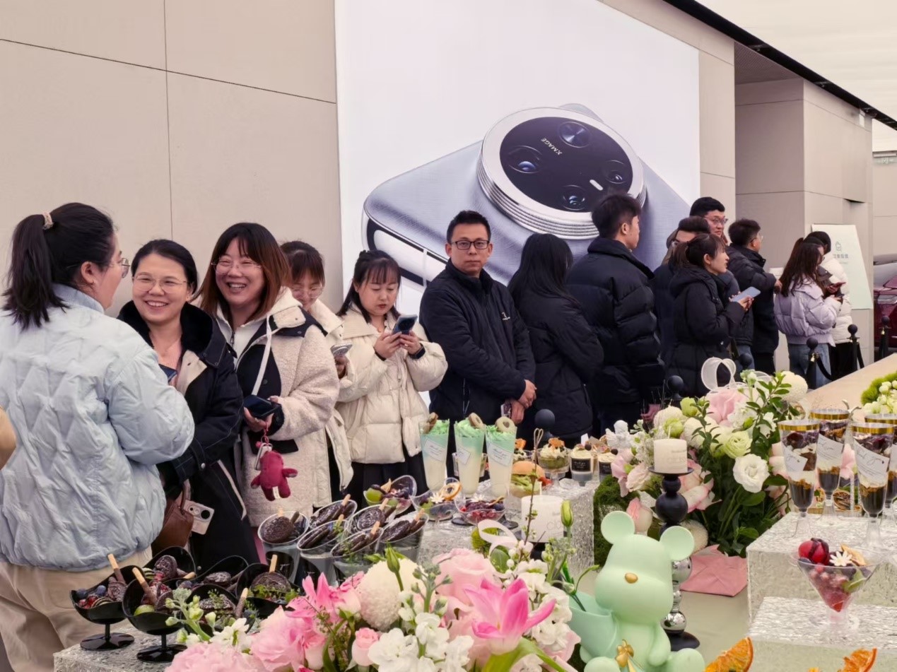 恒峰娱乐入口华为Mate70系列首销人气爆棚 宁夏各大华为门店上演抢购潮(图1)