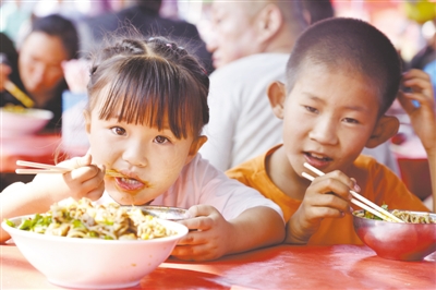 <p>　　老少皆宜的黄渠桥特色美食。</p>