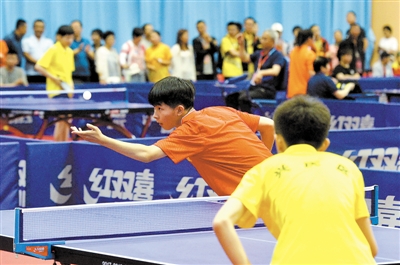 <p>　　乒乓球青少年组的赛场上，茁壮成长的新生力量令人惊喜。</p>