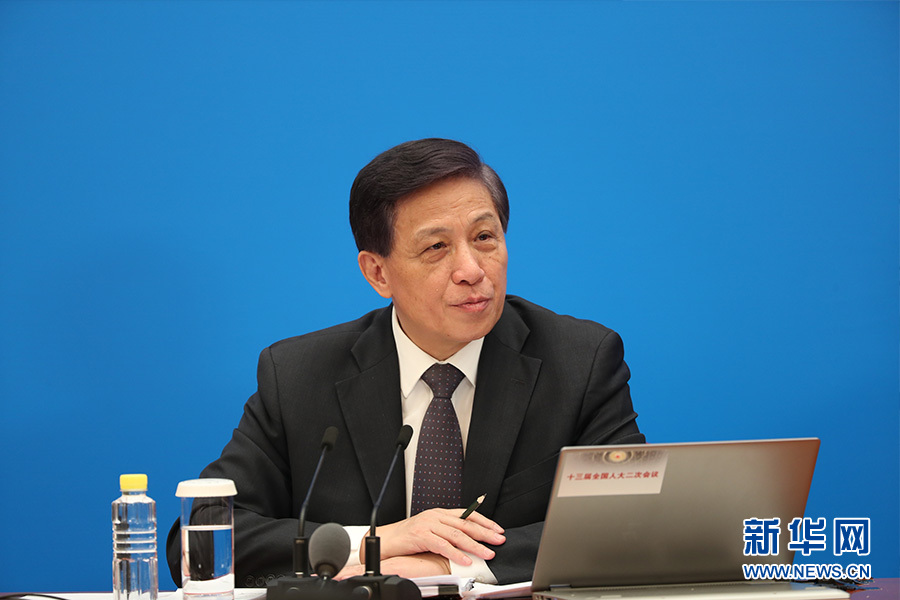 一带一路有关中考题的简单介绍 一带一起
有关中考题的简单

先容
 一带一路