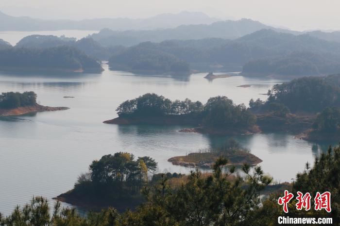 千岛湖湖区。　钱晨菲 摄