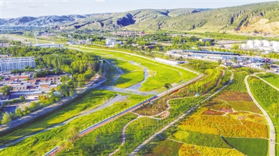 <p>　　治理后的固原市原州区清水河两岸风景如画（资料图片）　。　　　　　　　　　　　　　　　　　　　　　　　　　　　　　　　　　　　　　　　　　　　　　　　　　　　　　　　　　　　　　　　　　　　　　　　　　　　　　　　　　　本报记者　党硕　摄　</p>