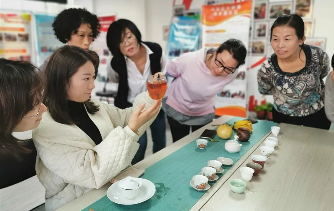 149茶艺班现场教学_副本.jpg