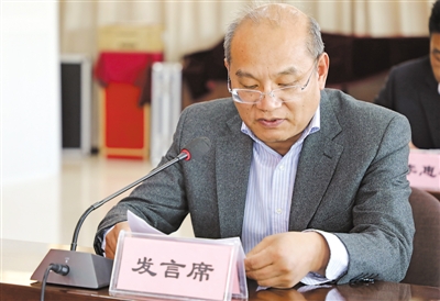 <p>　　蒋齐宣讲两会精神。</p><p>　　（图片由受访者单位提供）</p>