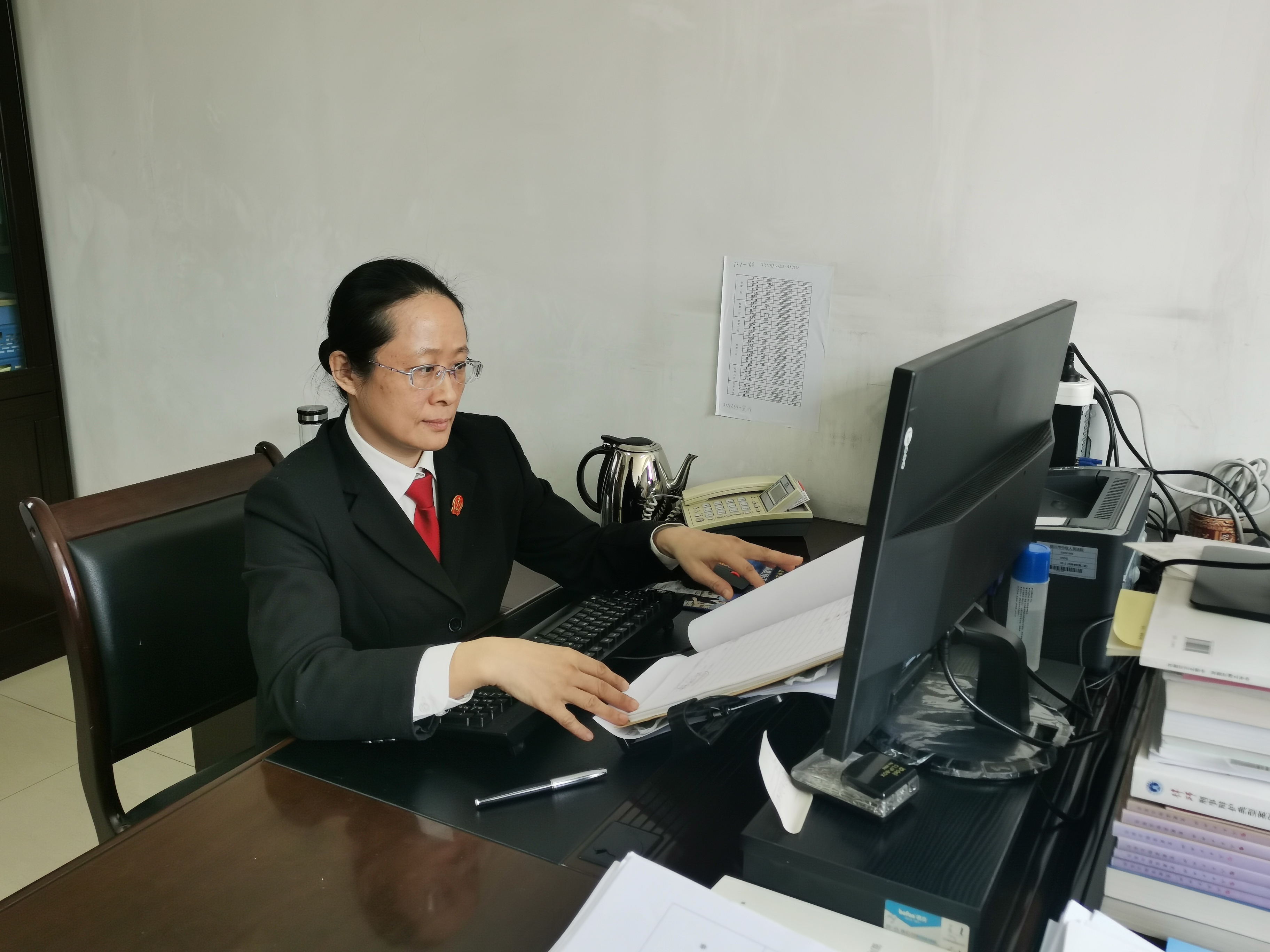 黄琼 (2).jpg 黄琼 (2).jpg