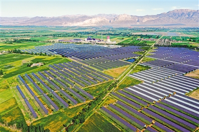 <p>　　光伏农业助力农民致富增收。</p>