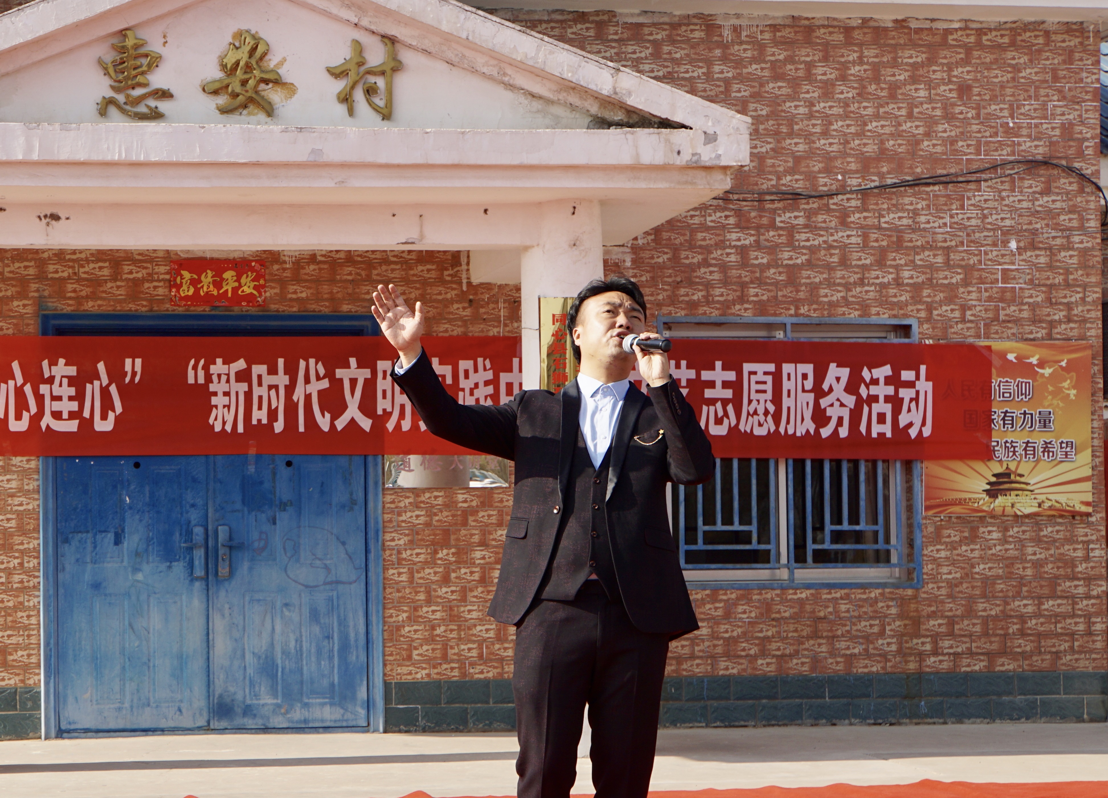 政协委员曹佳乐照片.jpg