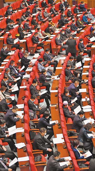 <p>　　政协委员齐聚一堂，共谋宁夏发展大计。</p>